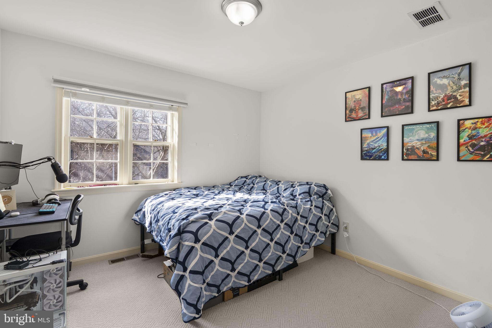 KENWOOD FOREST - Residential