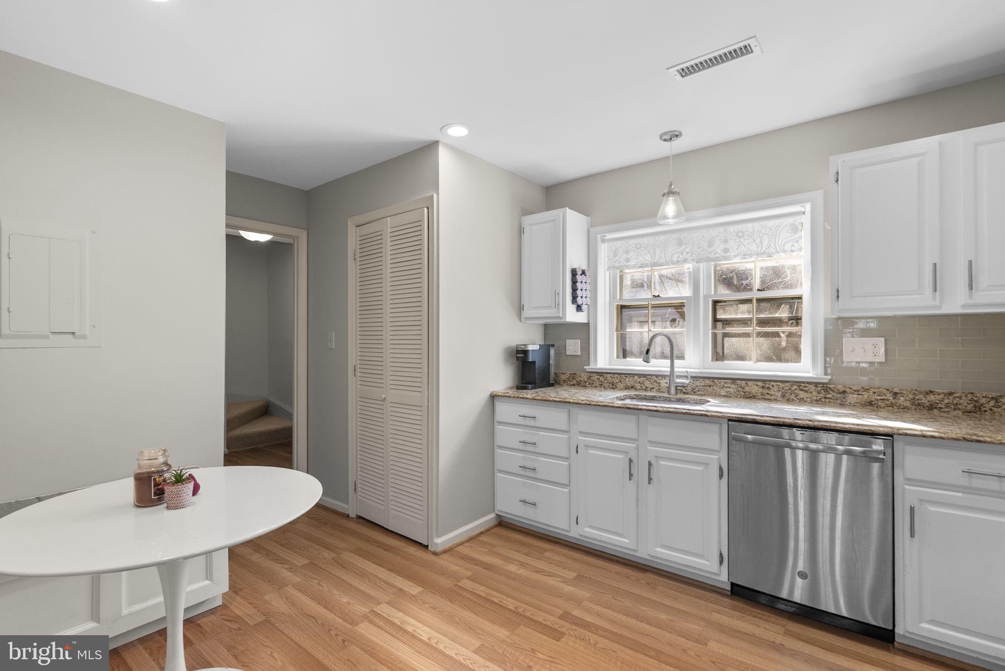 KENWOOD FOREST - Residential
