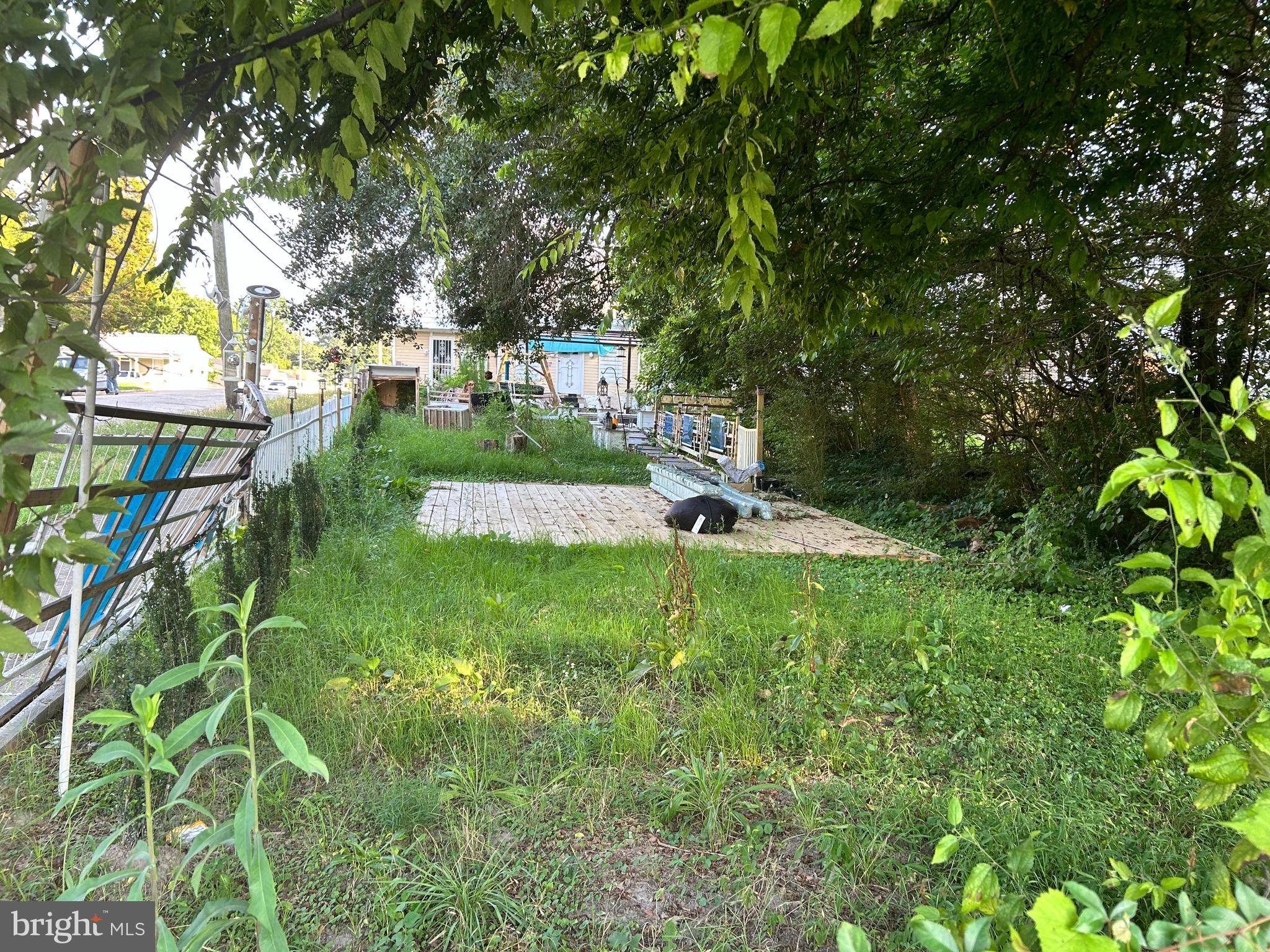 2203 FERNDALE AVENUE