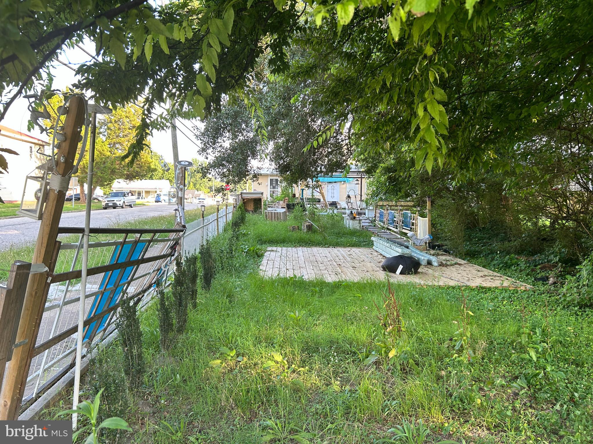 2203 FERNDALE AVENUE