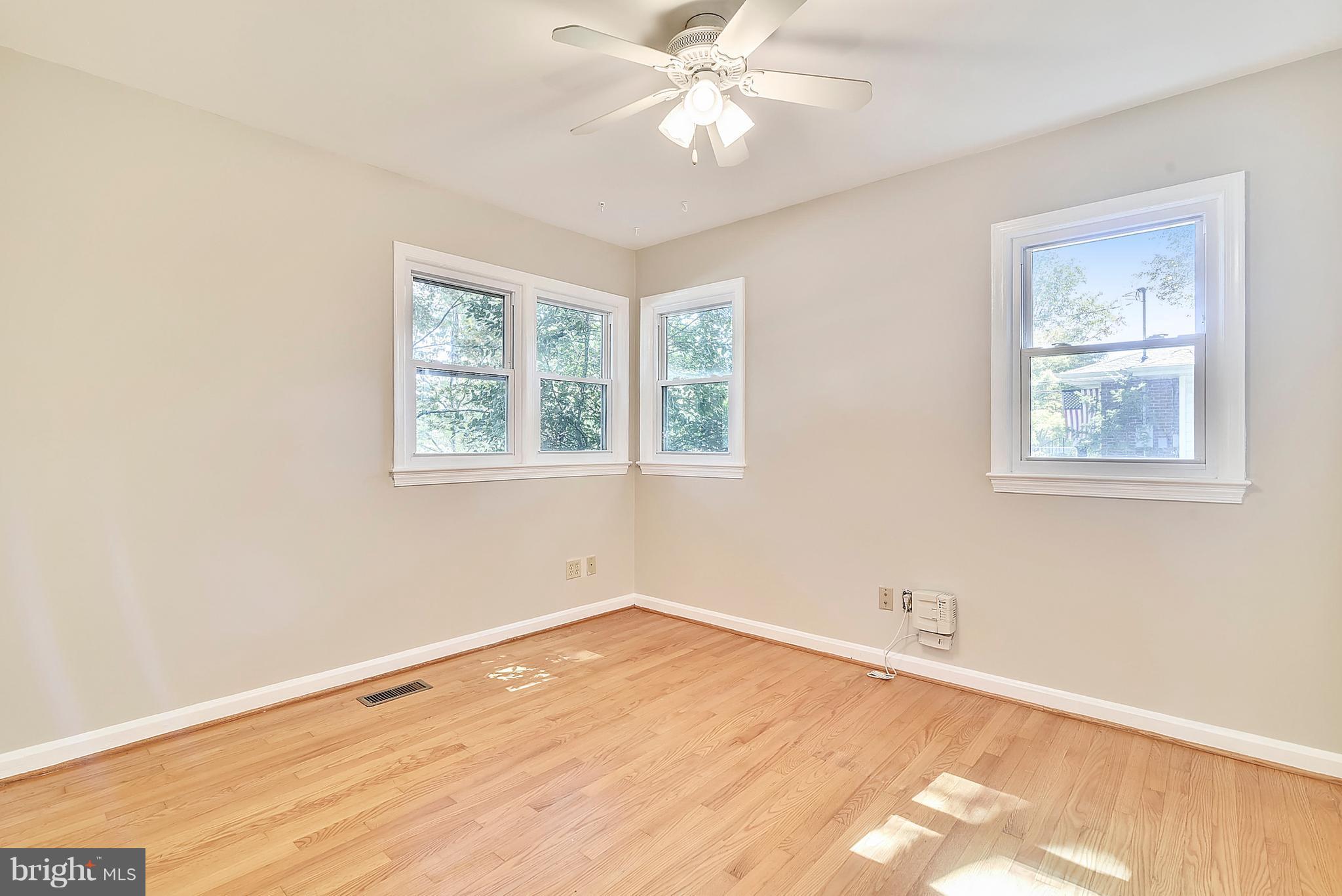 HOLLIN HALL VILLAGE - Residential Lease