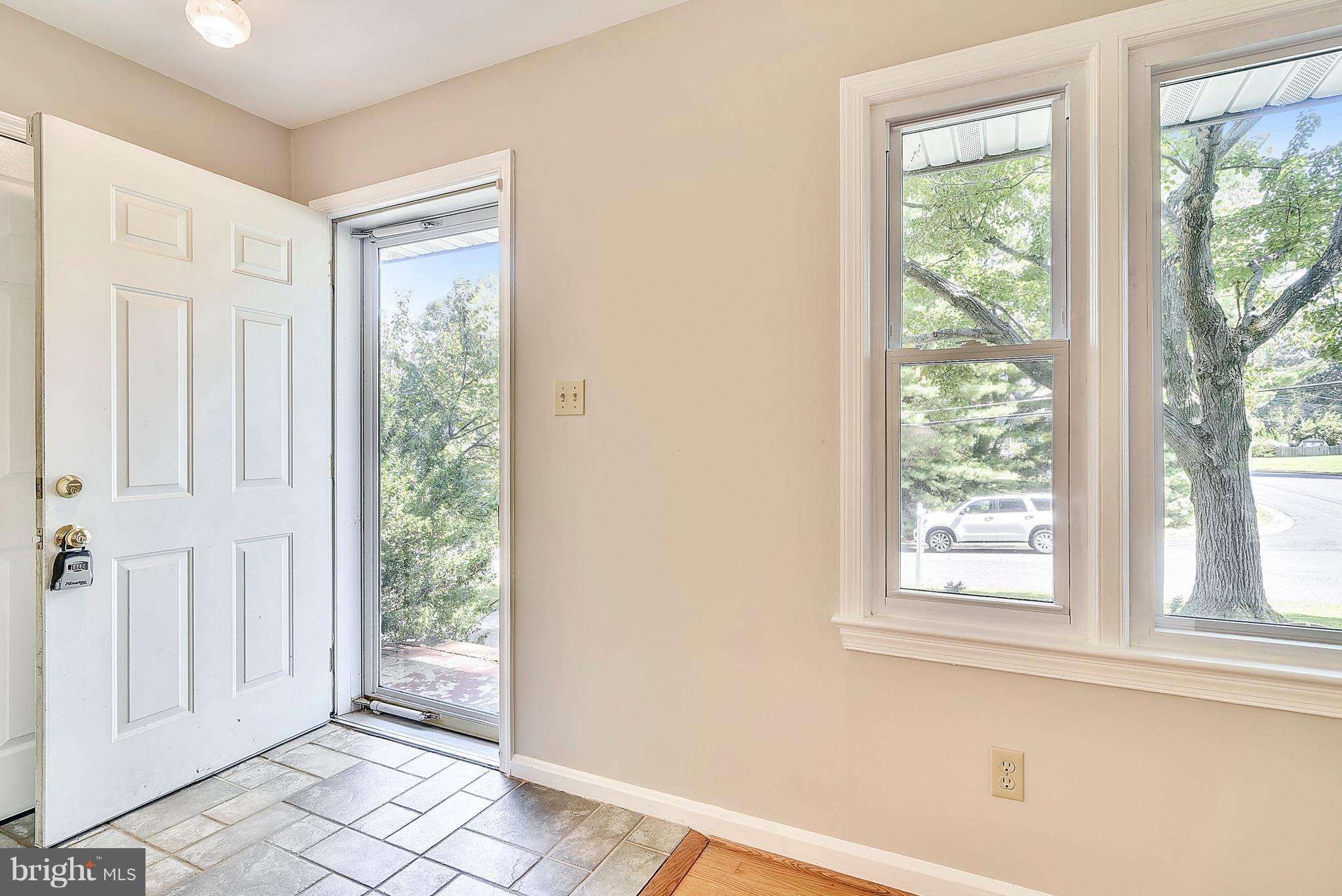 HOLLIN HALL VILLAGE - Residential Lease