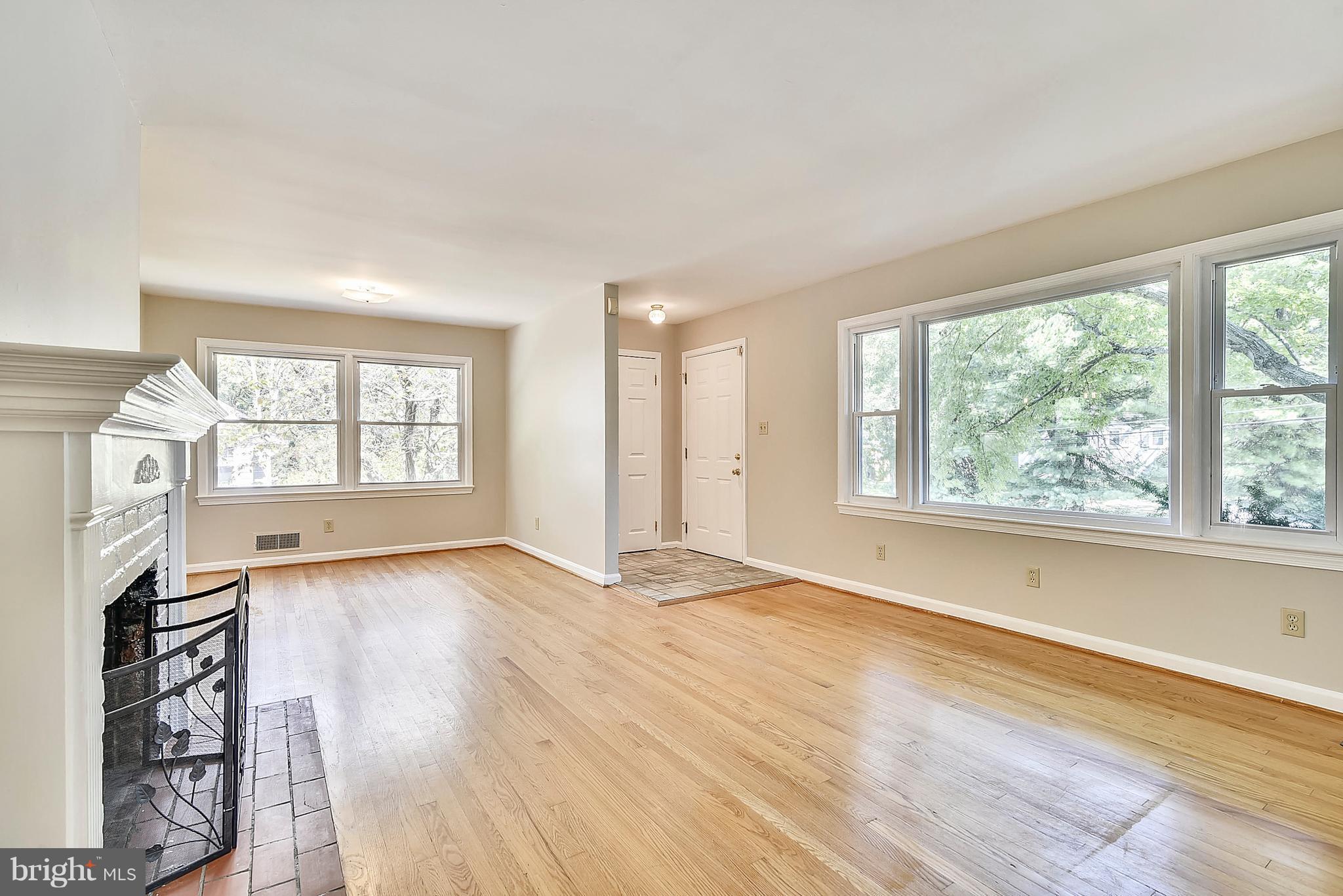 HOLLIN HALL VILLAGE - Residential Lease