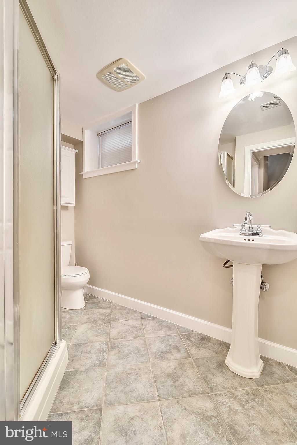 HOLLIN HALL VILLAGE - Residential Lease