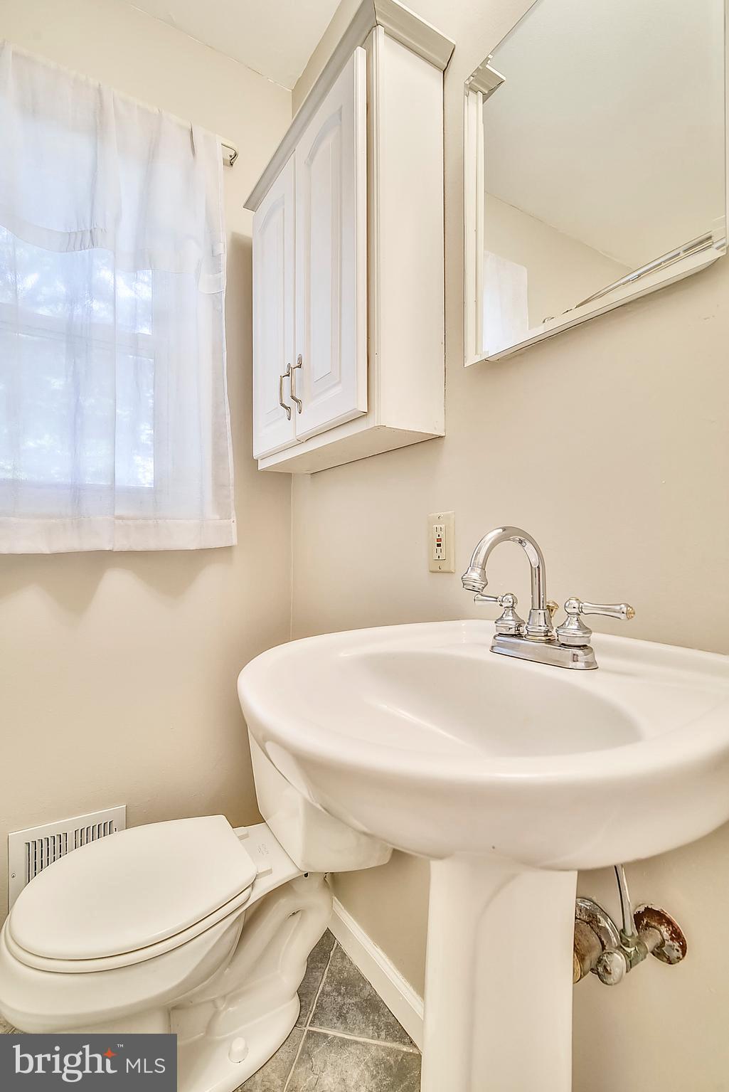 HOLLIN HALL VILLAGE - Residential Lease