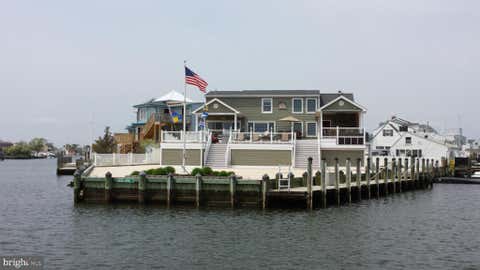 Homes For Sale - 82 Jeri Ann Drive<br/> MANAHAWKIN, NJ 08050