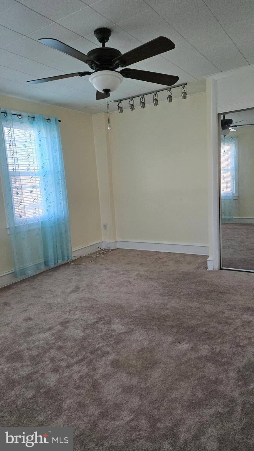 PHILADELPHIA (NORTHEAST) - Residential