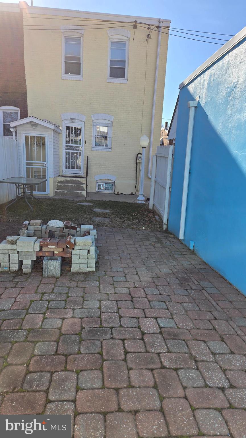 PHILADELPHIA (NORTHEAST) - Residential