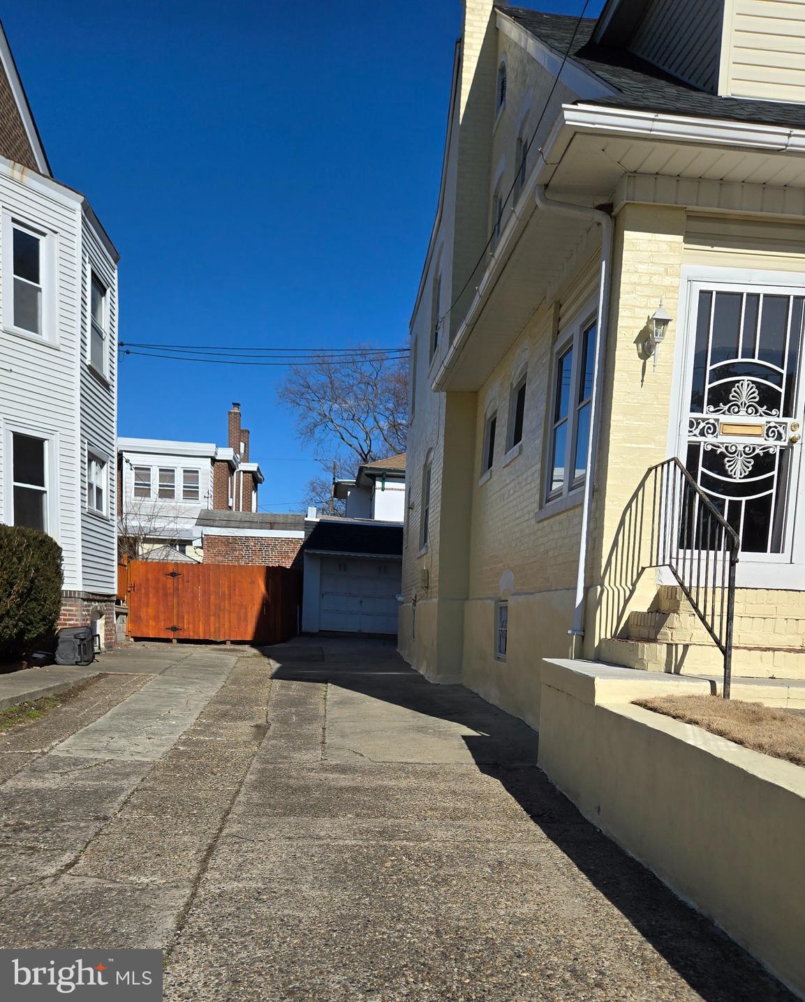 PHILADELPHIA (NORTHEAST) - Residential