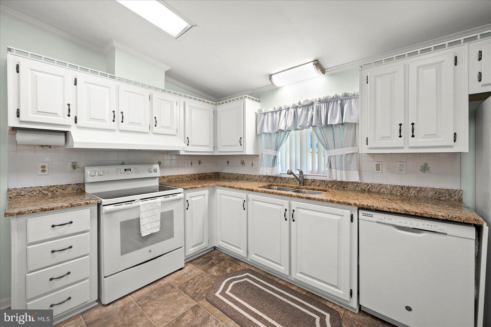 MYSTIC HARBOUR - Residential