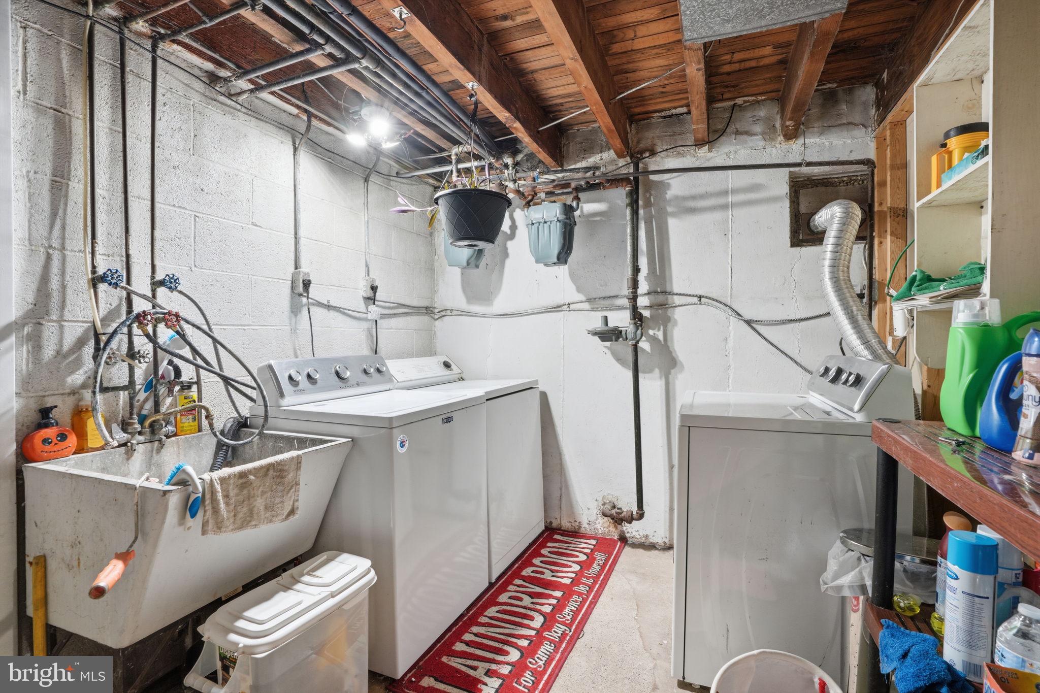 ACADEMY GARDENS - Residential Income