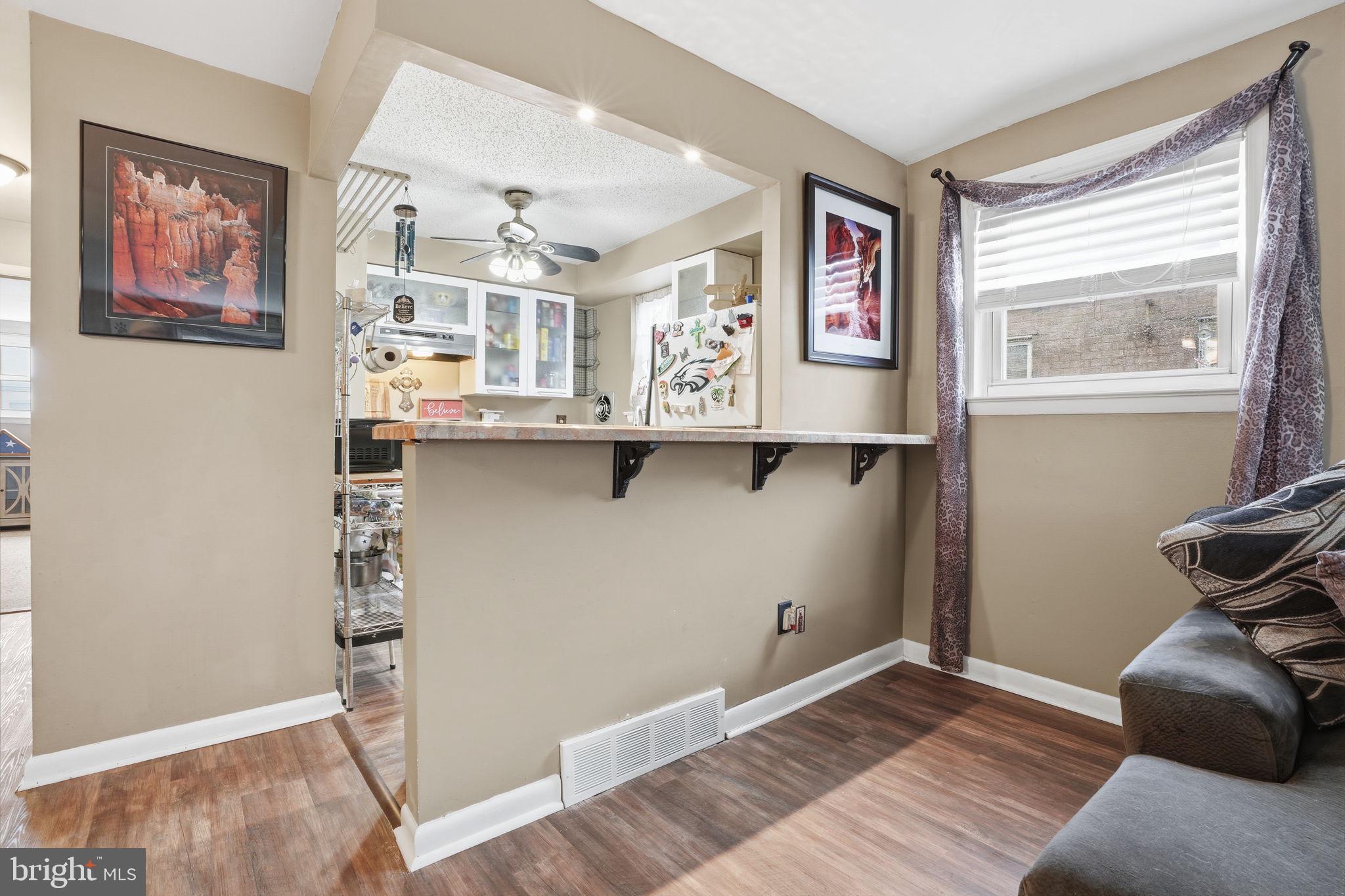 ACADEMY GARDENS - Residential Income