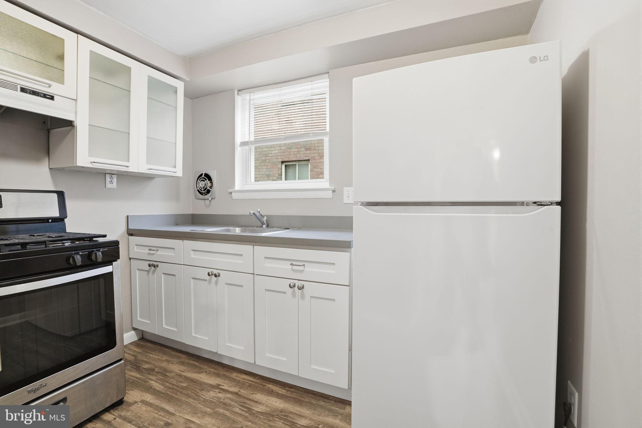 ACADEMY GARDENS - Residential Income