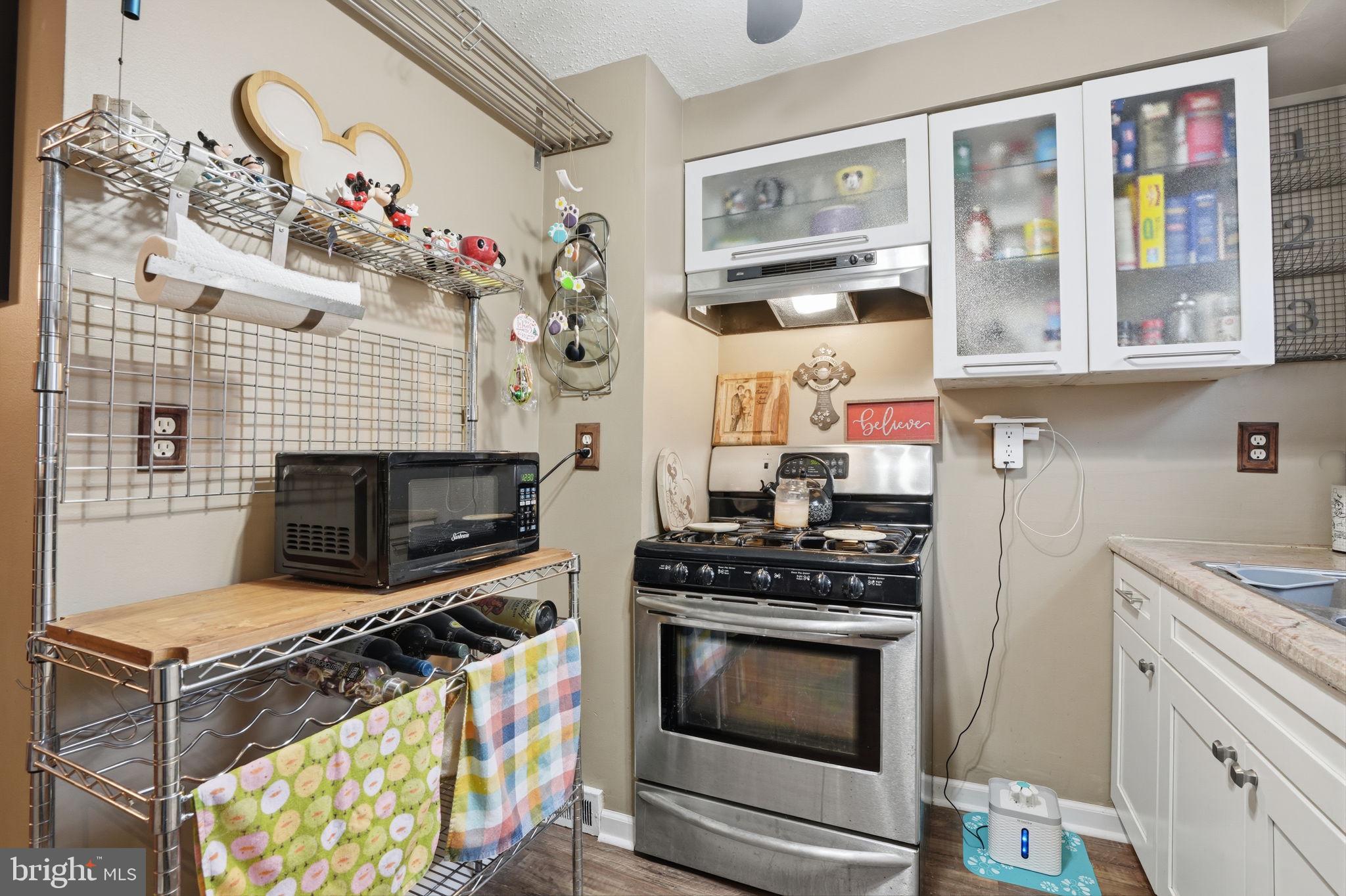 ACADEMY GARDENS - Residential Income