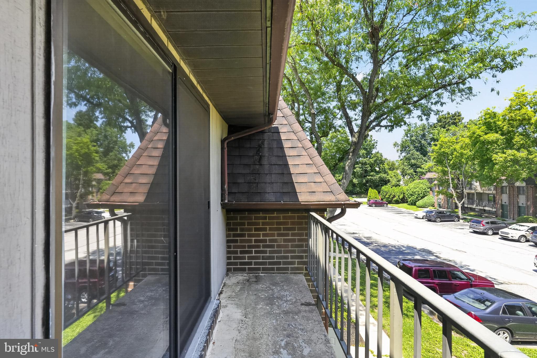 828 PUTNAM BOULEVARD B 53B