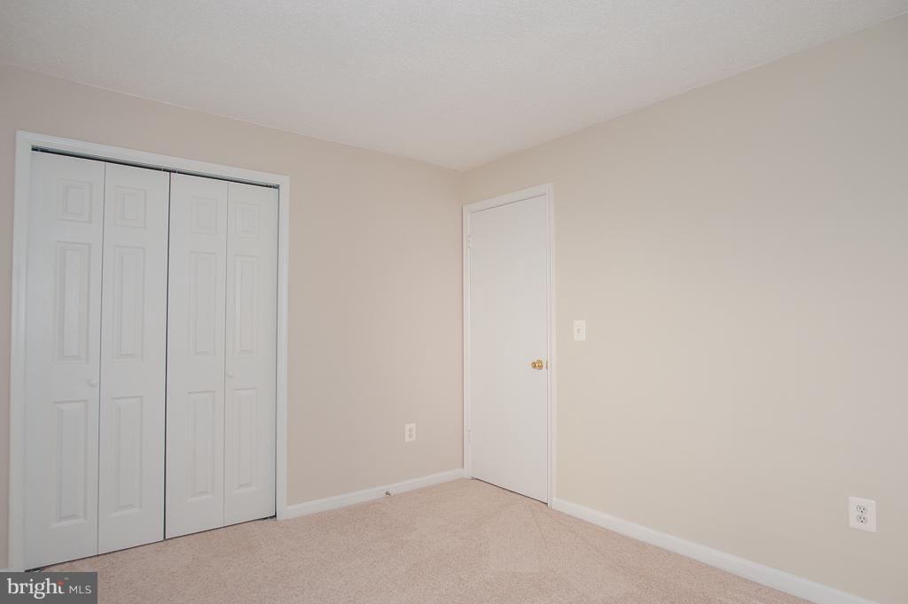 MANCHESTER LAKES - Residential Lease