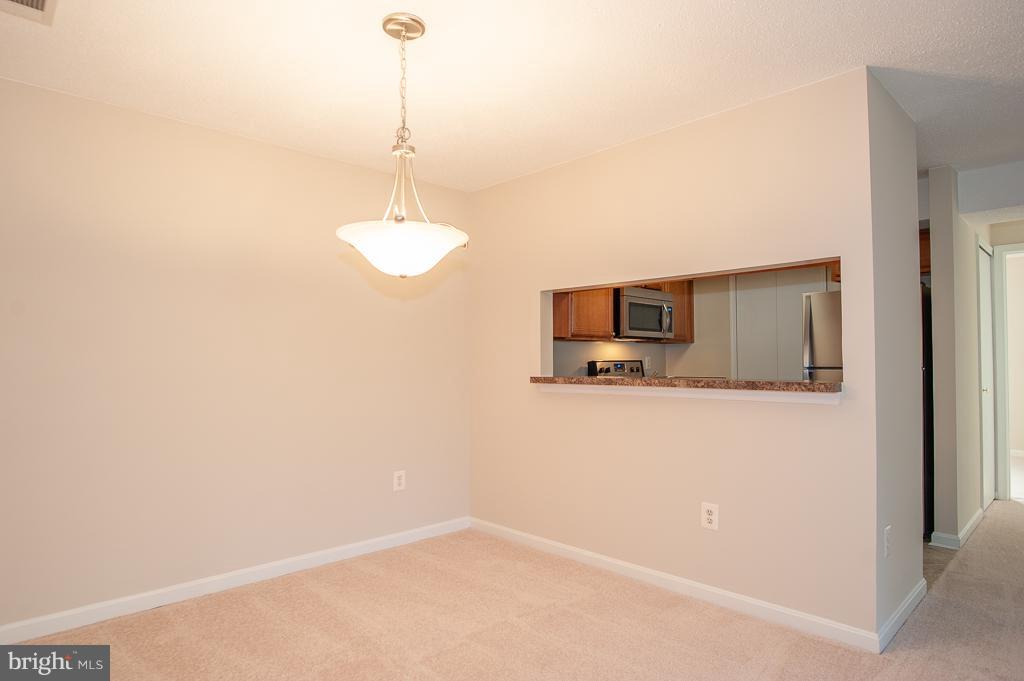 MANCHESTER LAKES - Residential Lease