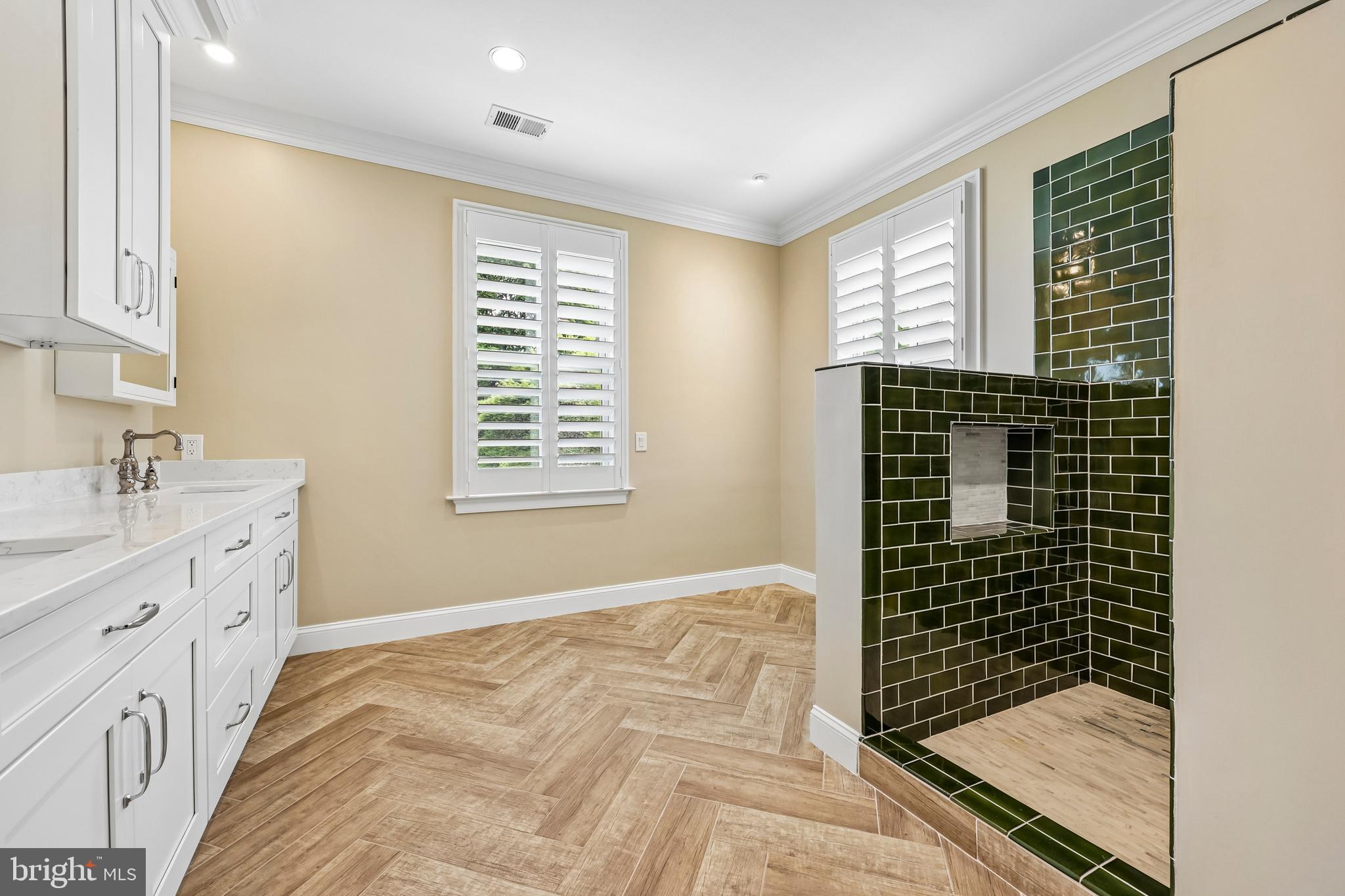 WOODMONT - Residential