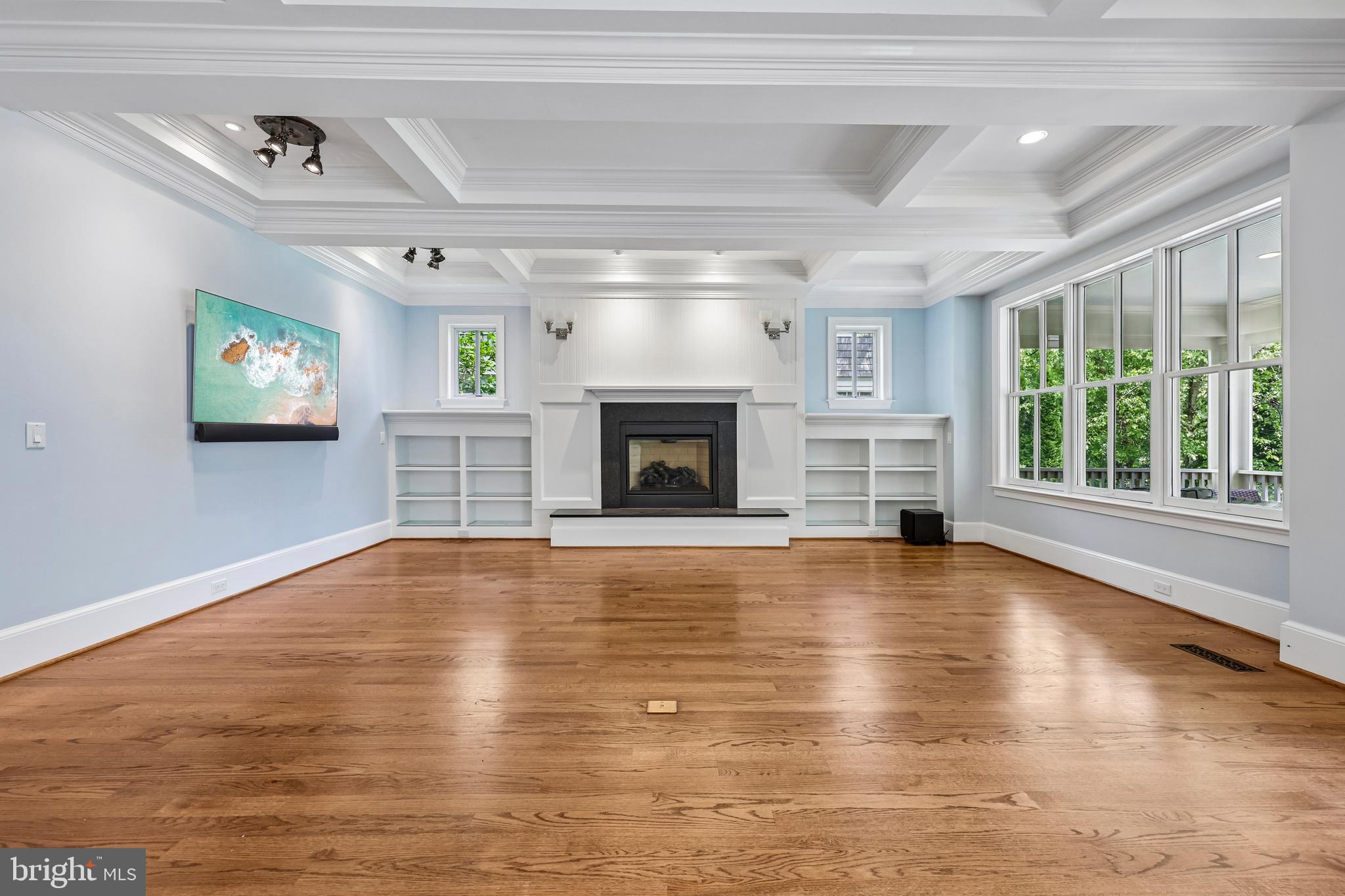 WOODMONT - Residential