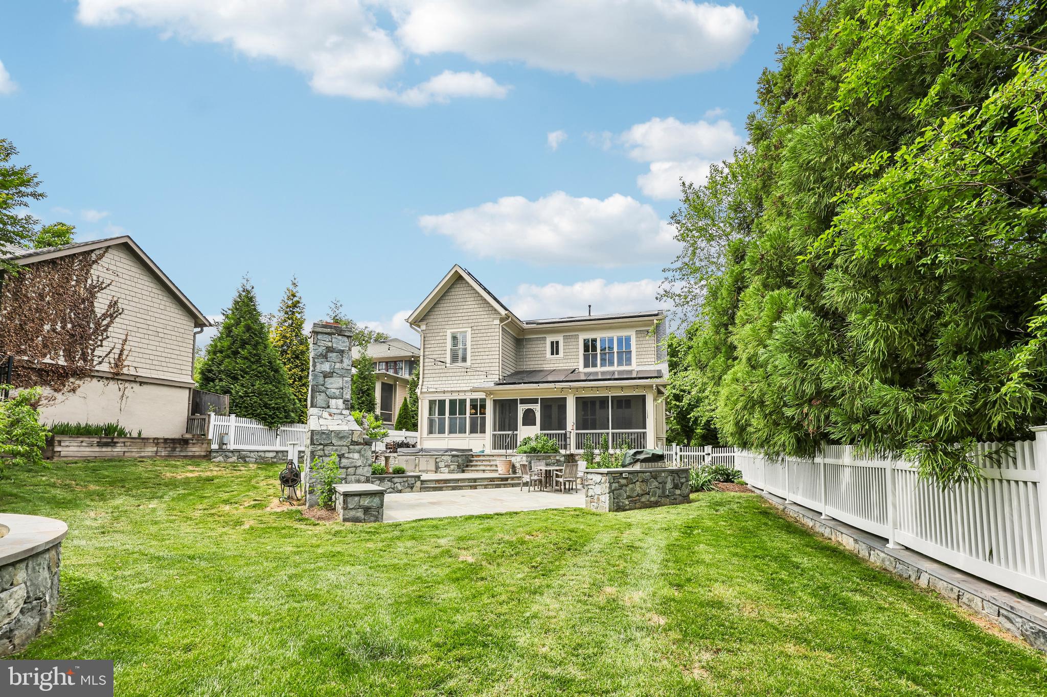 WOODMONT - Residential