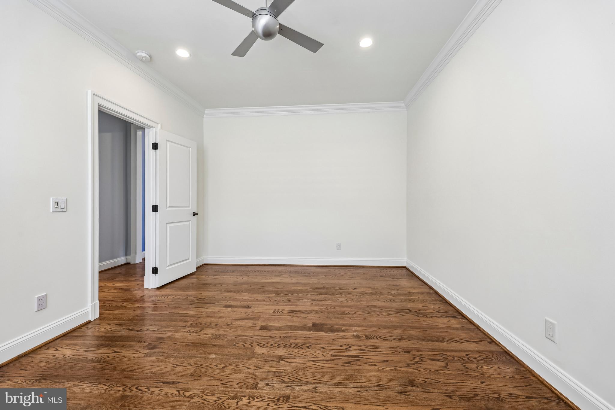 WOODMONT - Residential