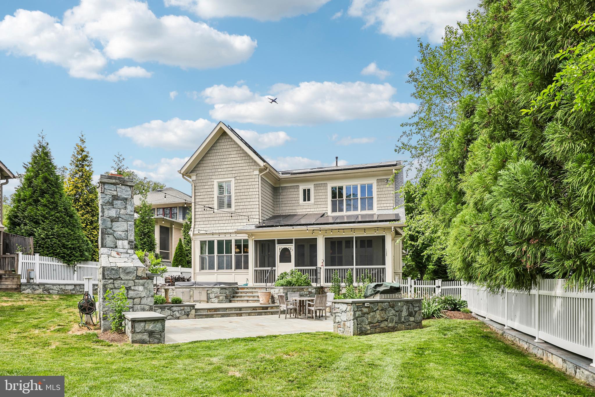 WOODMONT - Residential