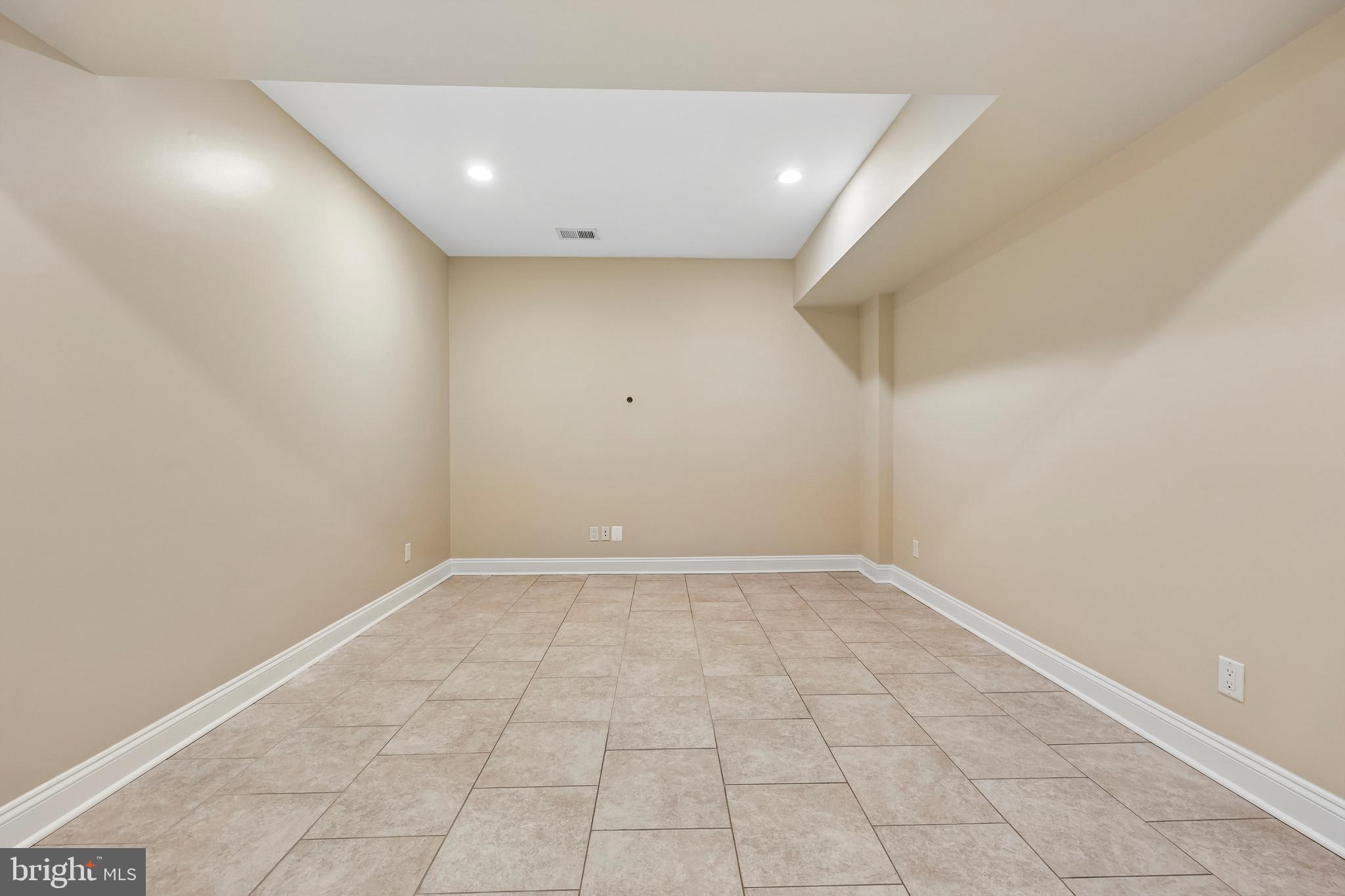 WOODMONT - Residential