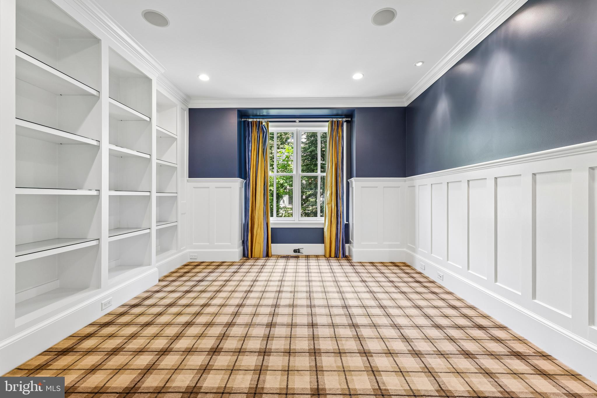 WOODMONT - Residential