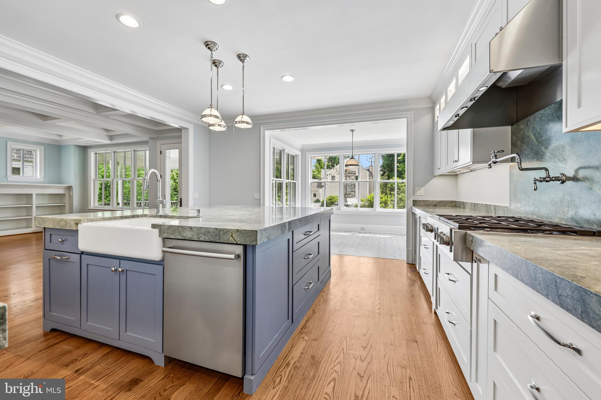 WOODMONT - Residential