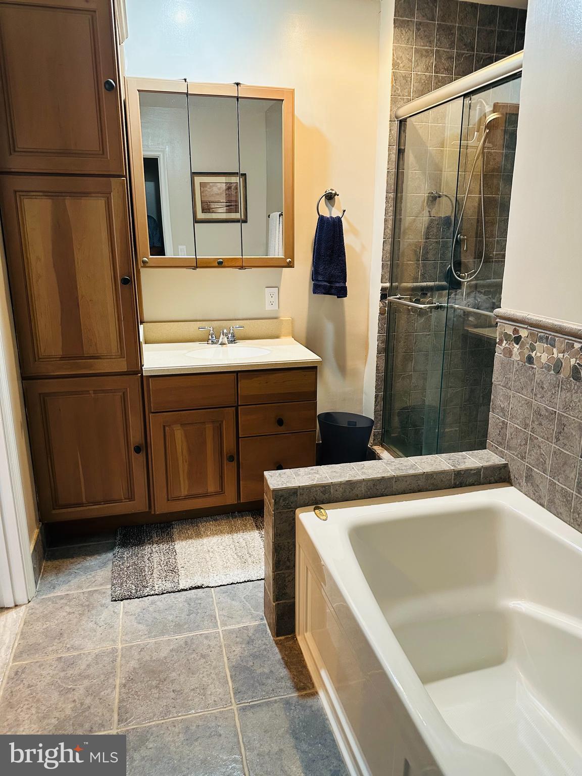 WATERS LANDING - Residential Lease