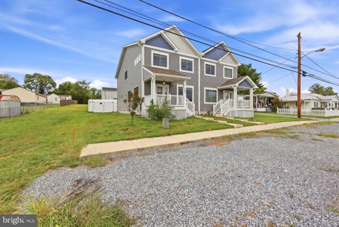 Townhouse For Sale - 305 E. 11th Ave<br/> RANSON, WV 25438