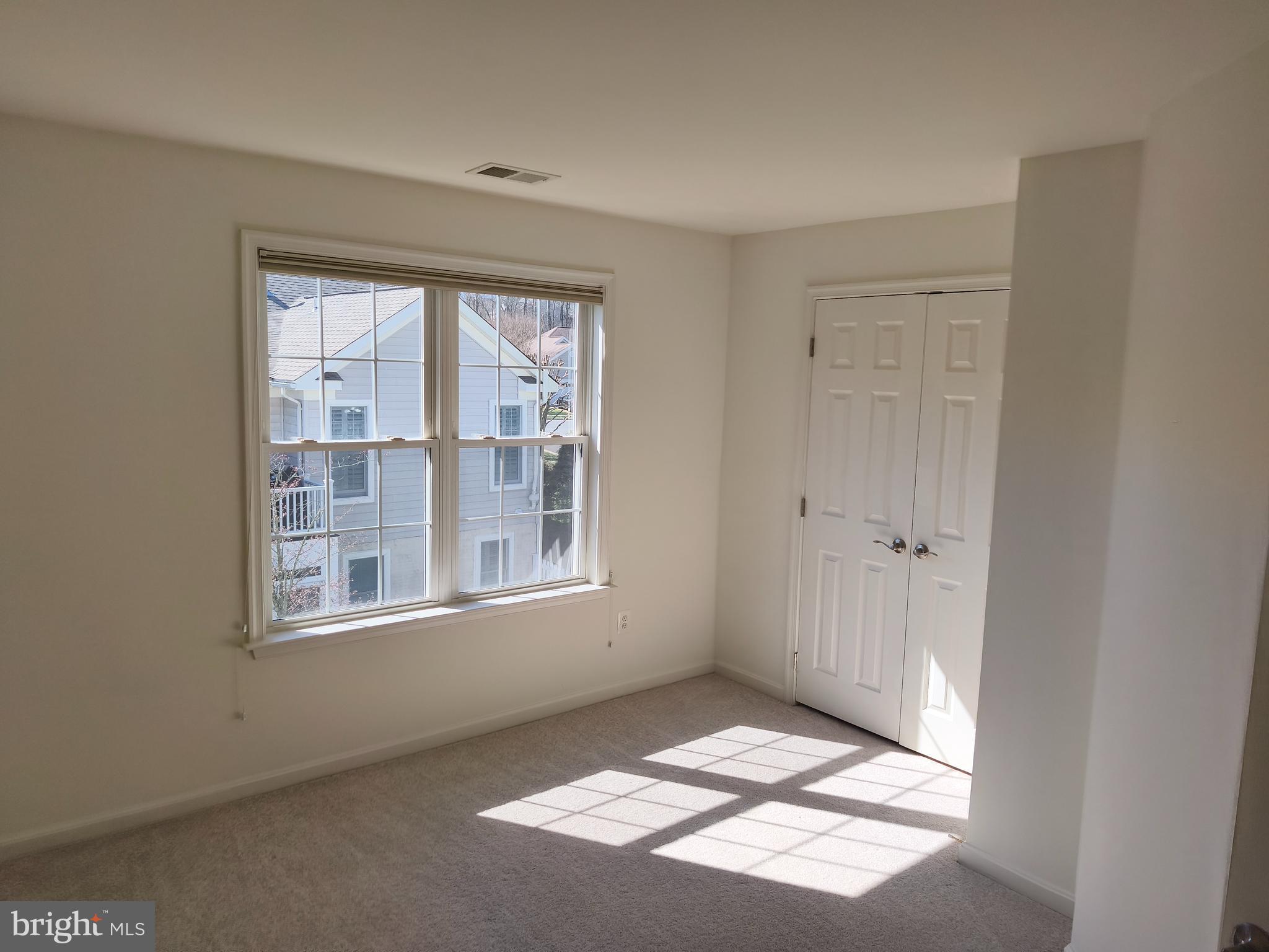 HERITAGE HUNT - Residential Lease