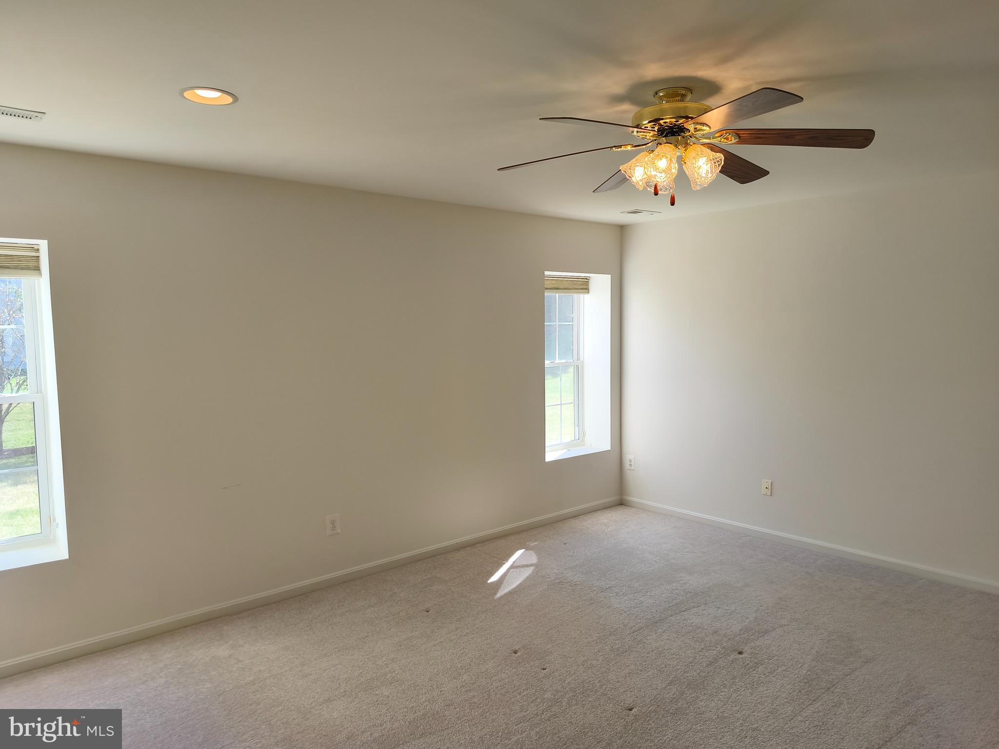 HERITAGE HUNT - Residential Lease