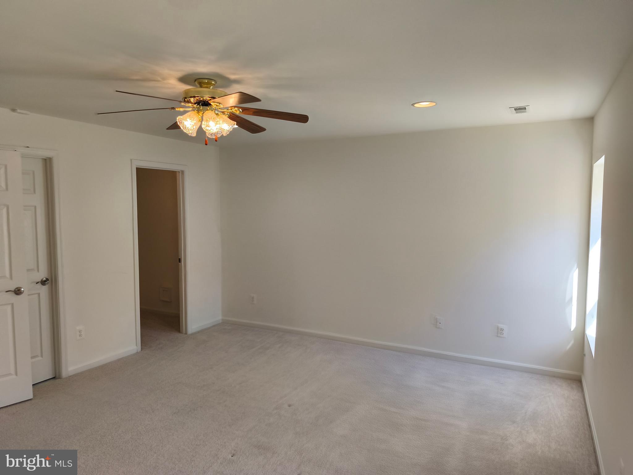 HERITAGE HUNT - Residential Lease