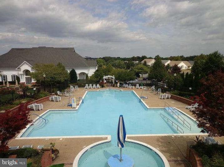 HERITAGE HUNT - Residential Lease