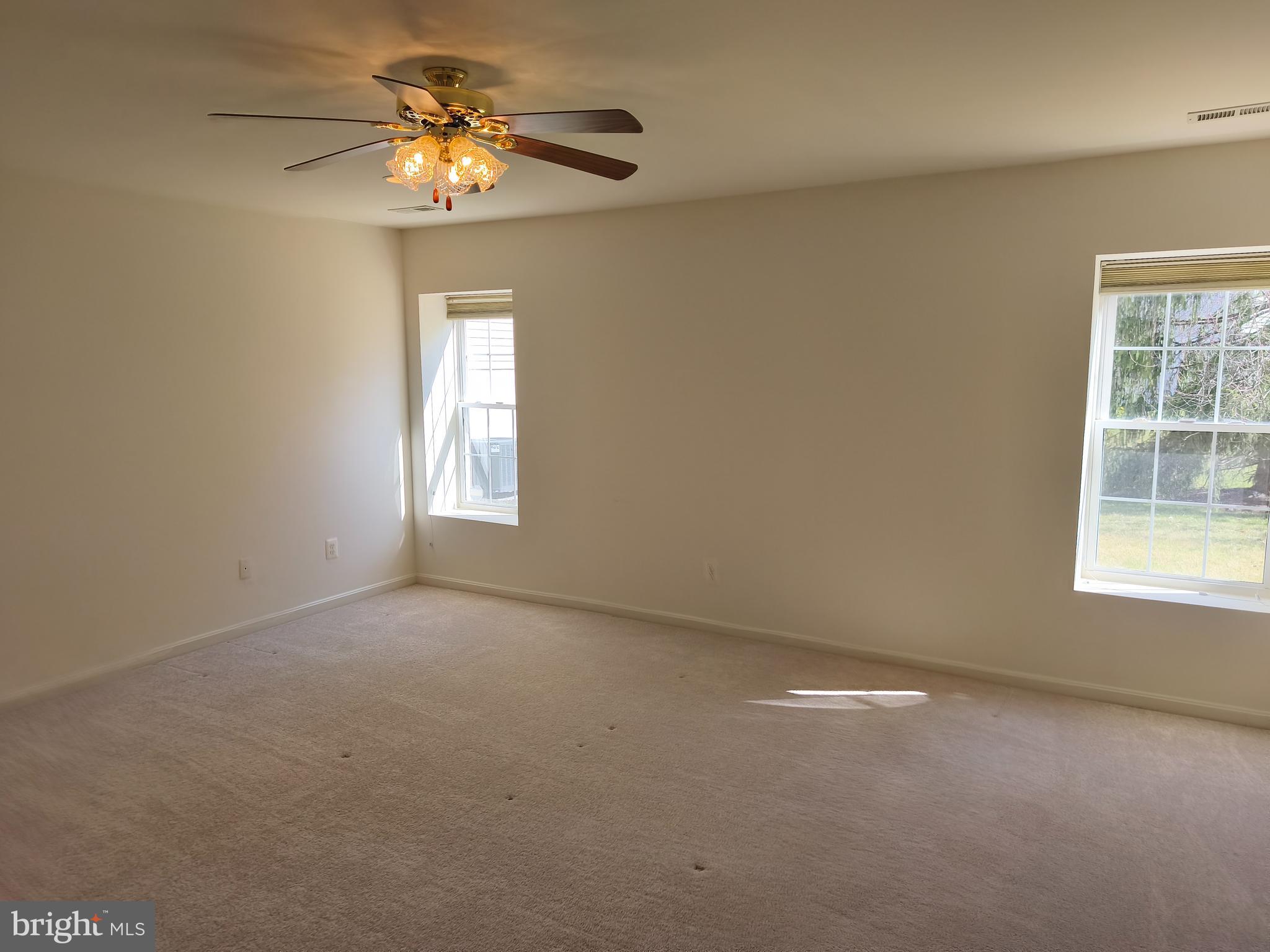 HERITAGE HUNT - Residential Lease