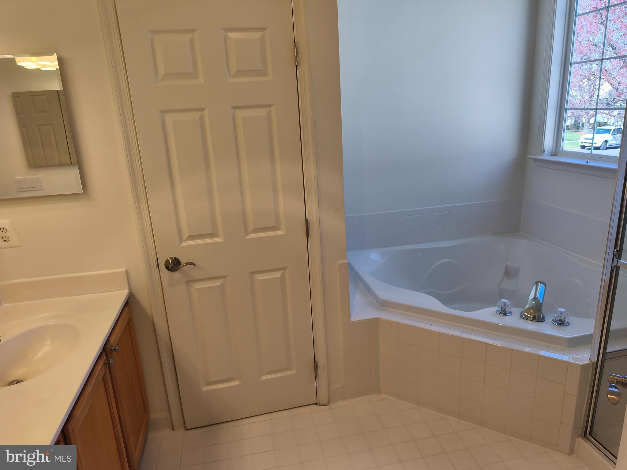 HERITAGE HUNT - Residential Lease