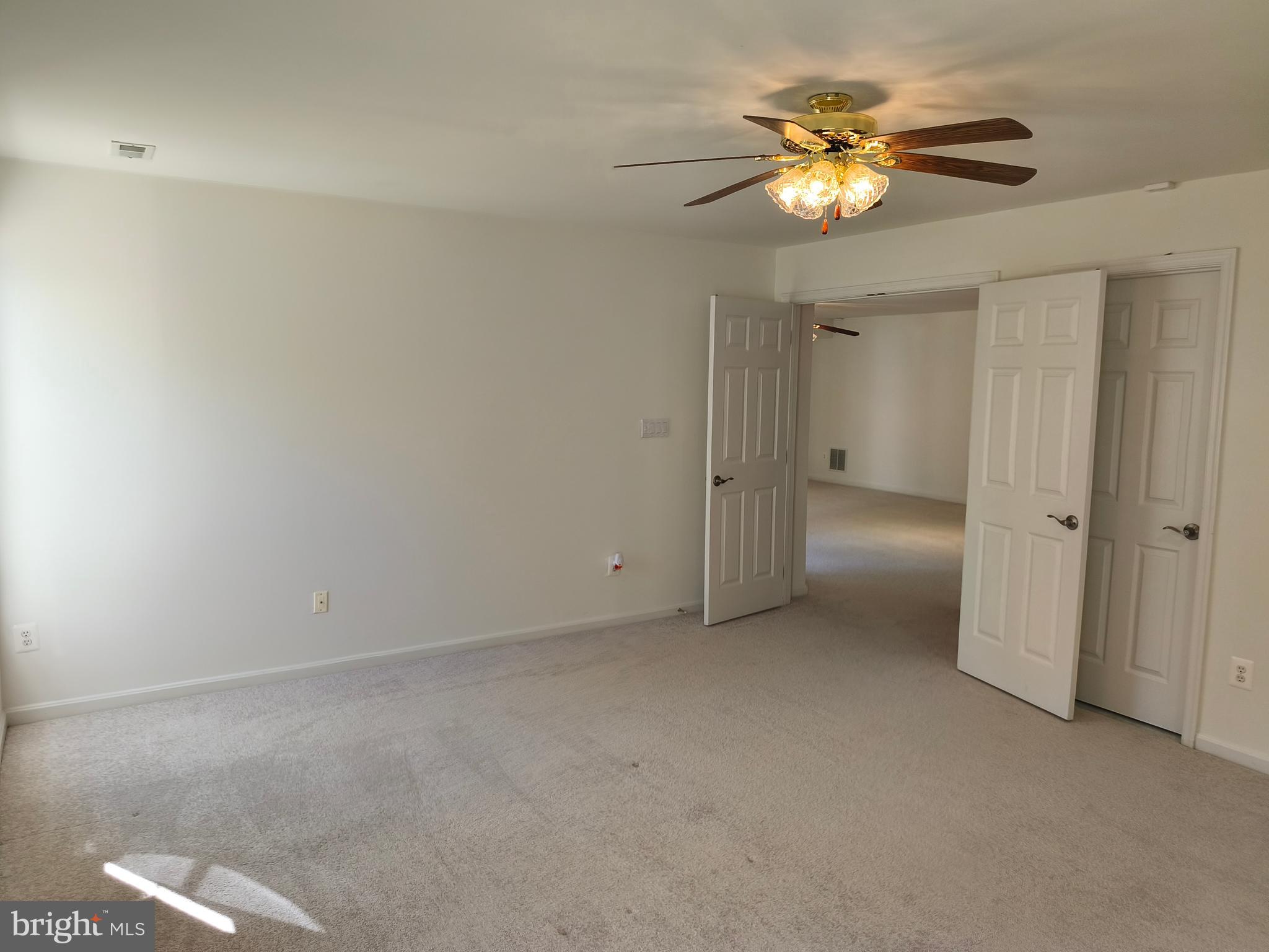 HERITAGE HUNT - Residential Lease