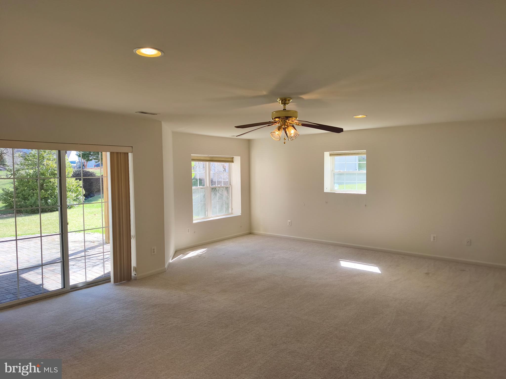 HERITAGE HUNT - Residential Lease