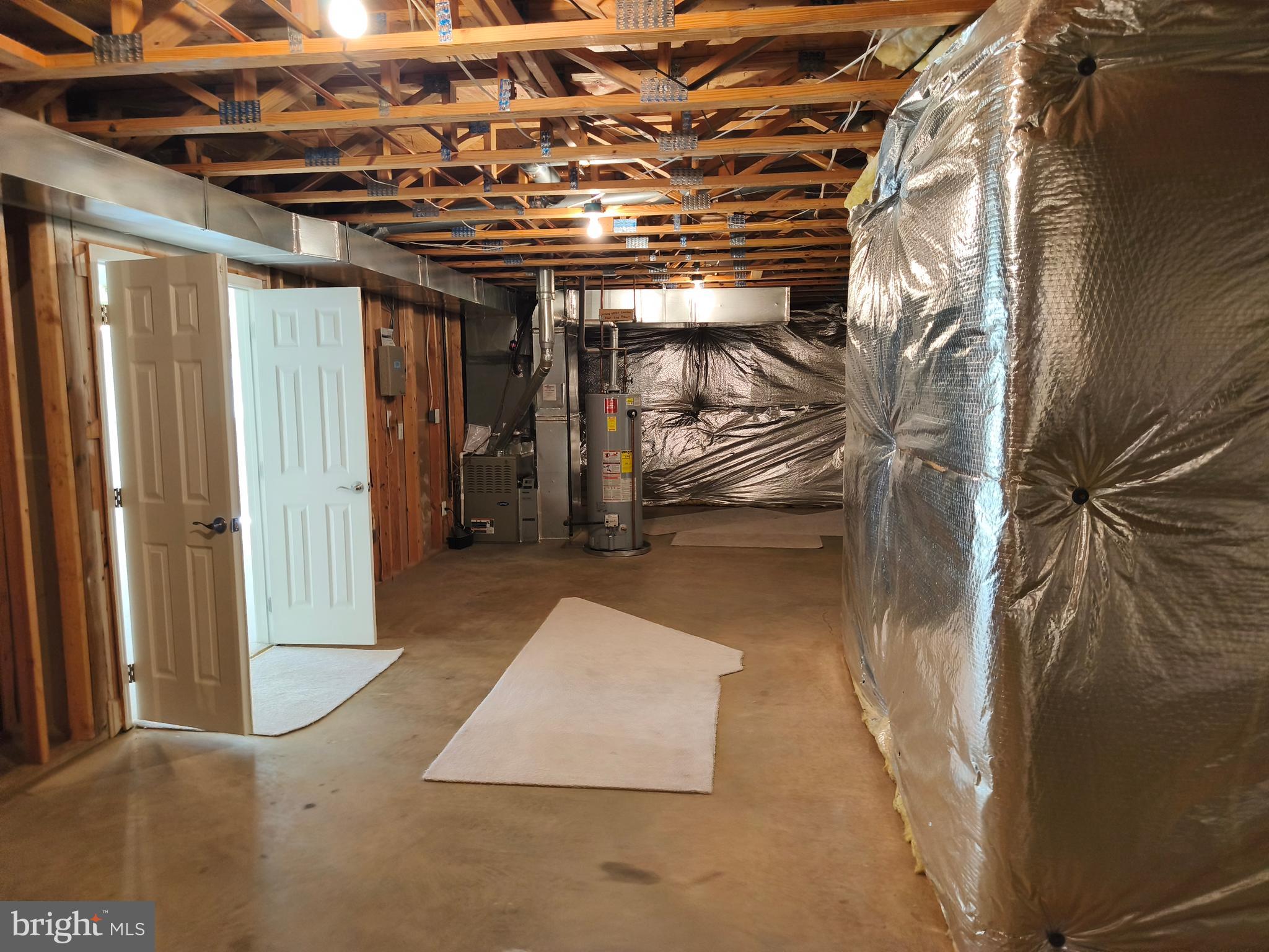 HERITAGE HUNT - Residential Lease