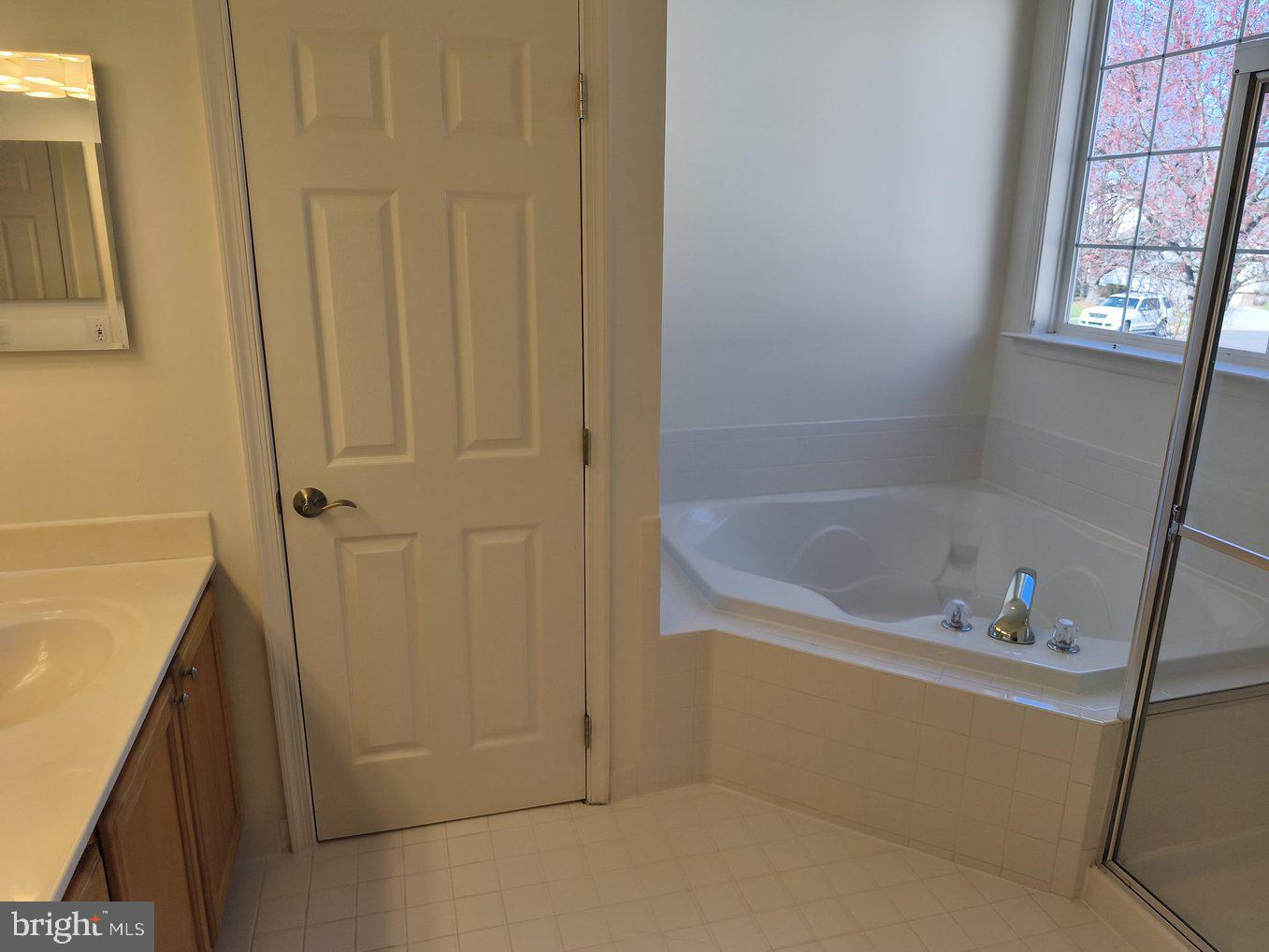 HERITAGE HUNT - Residential Lease