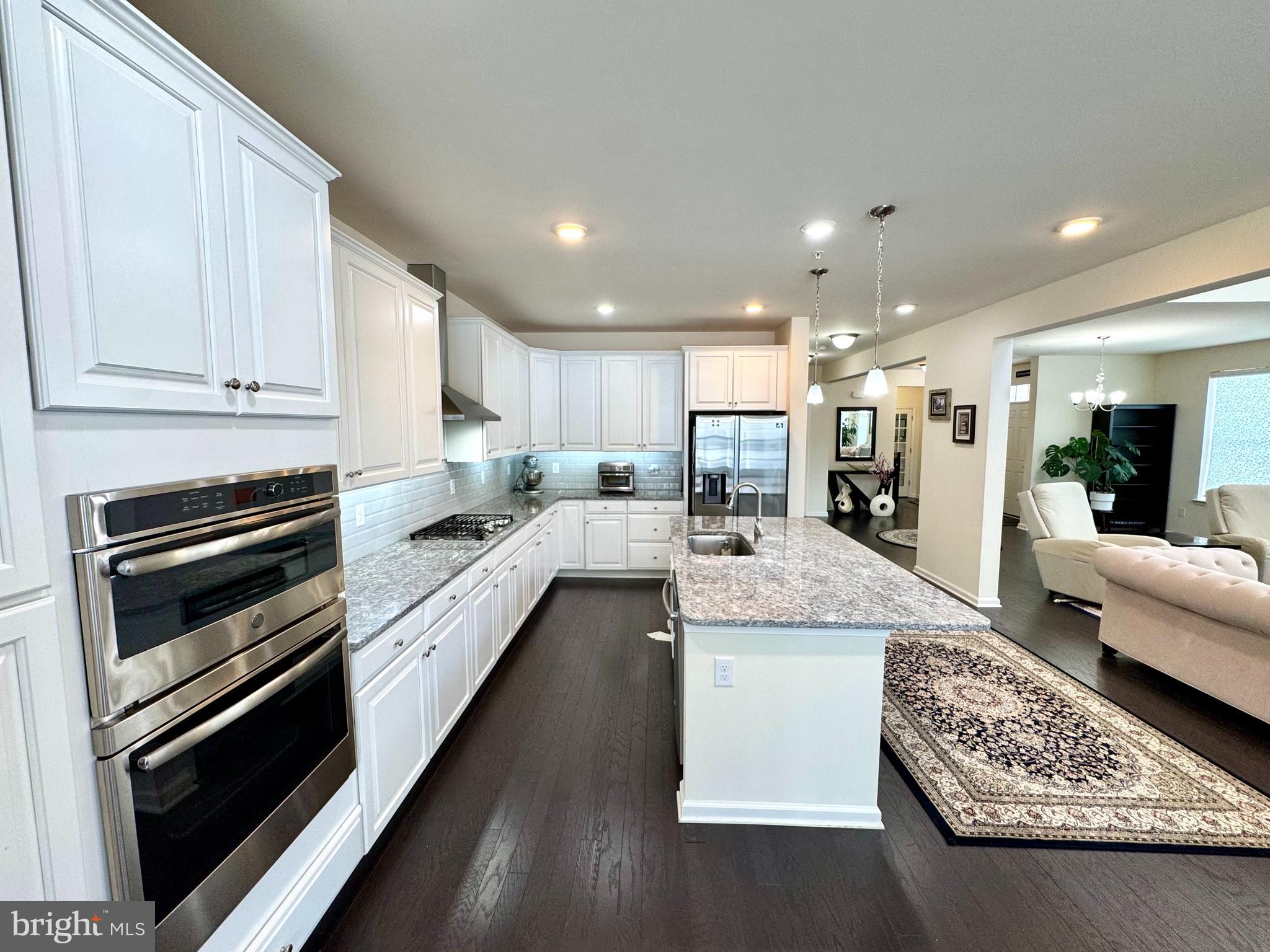 WATERLOO RESERVE - Residential