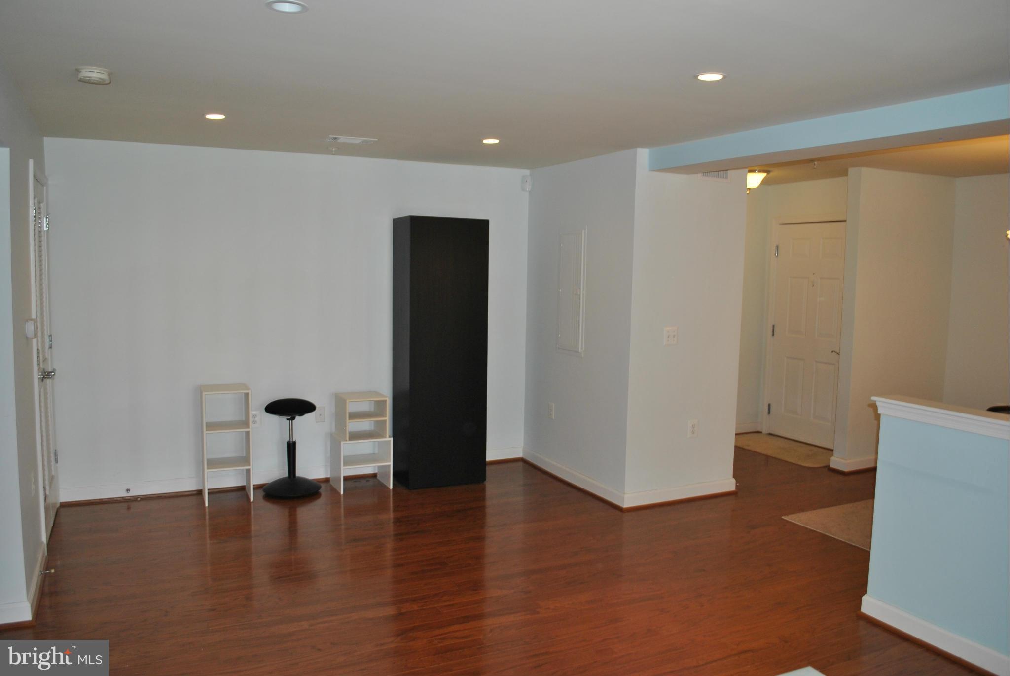WEST VILLAGE OF SHIRLINGTON - Residential Lease