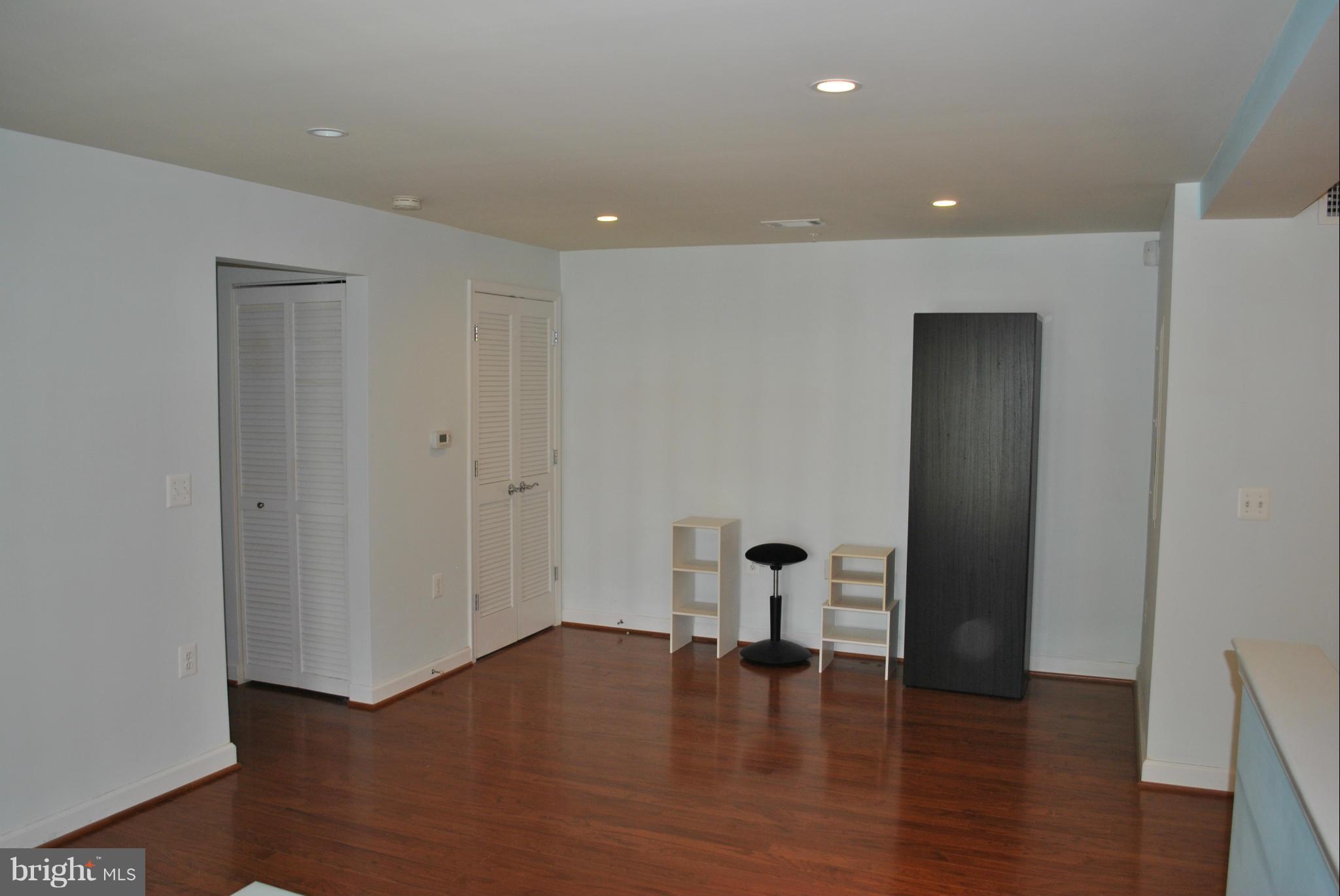 WEST VILLAGE OF SHIRLINGTON - Residential Lease