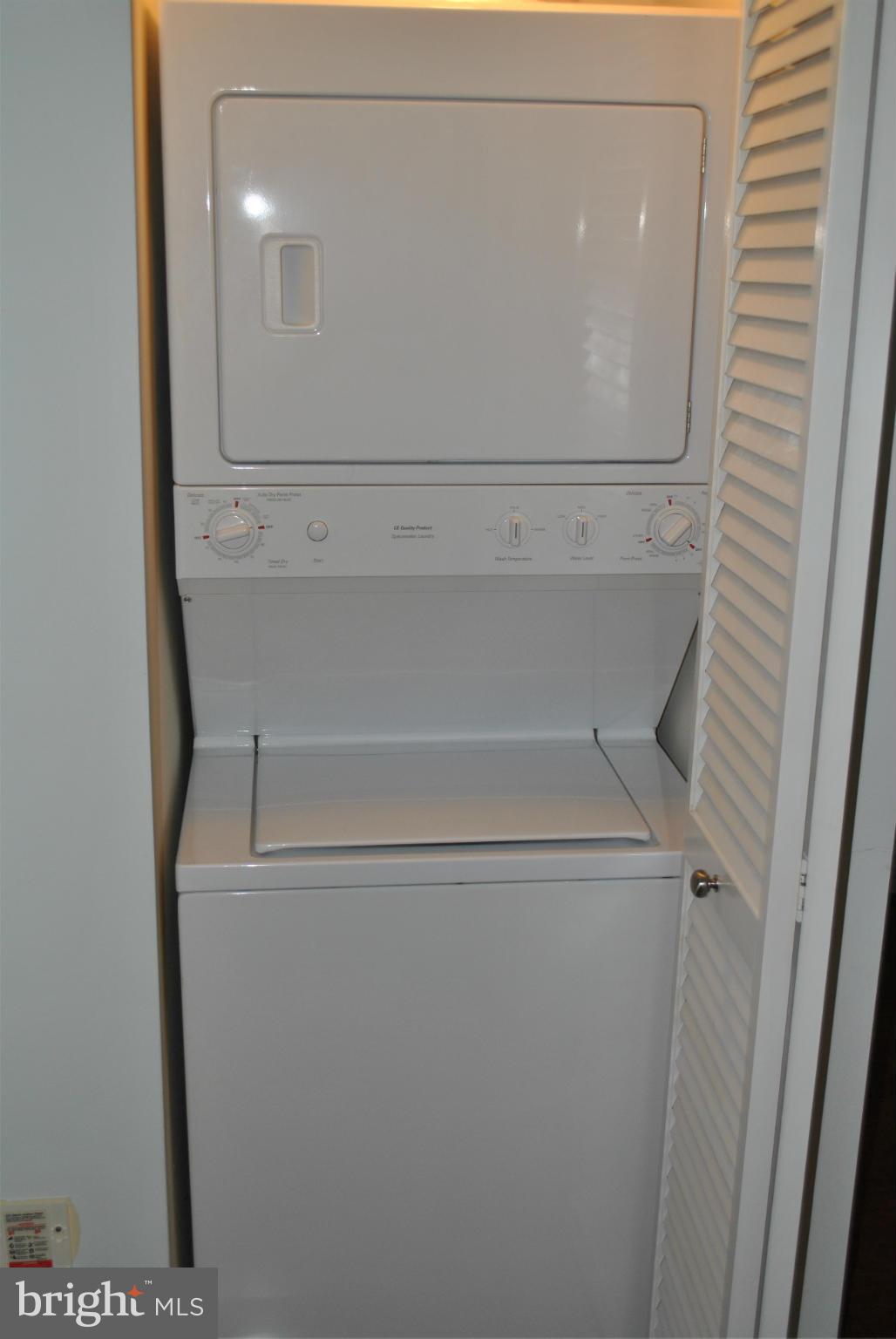 WEST VILLAGE OF SHIRLINGTON - Residential Lease