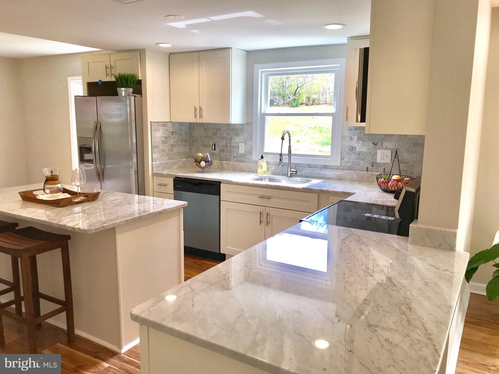 STRAWBERRY HILL EST SUB - Residential