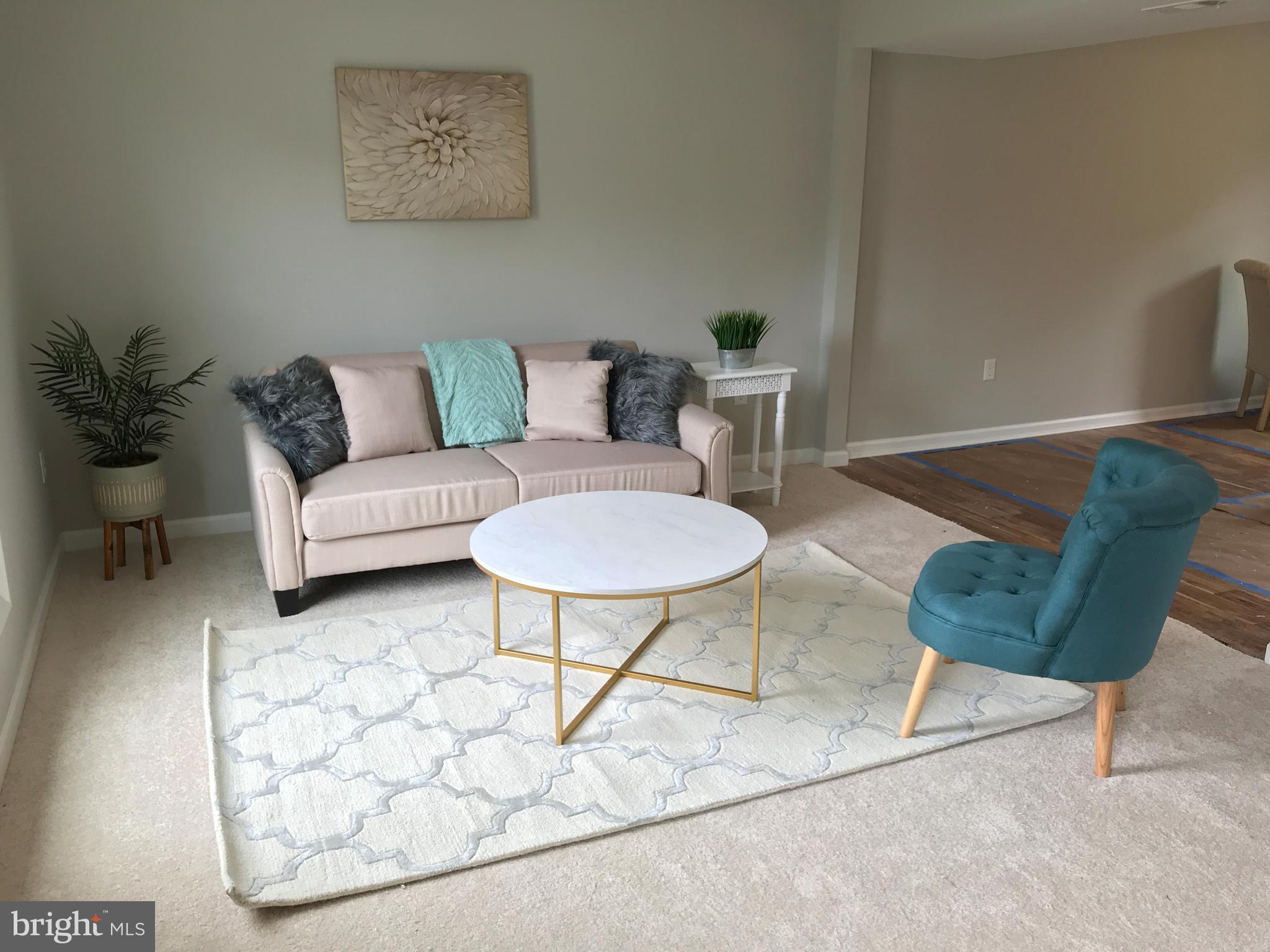 STRAWBERRY HILL EST SUB - Residential