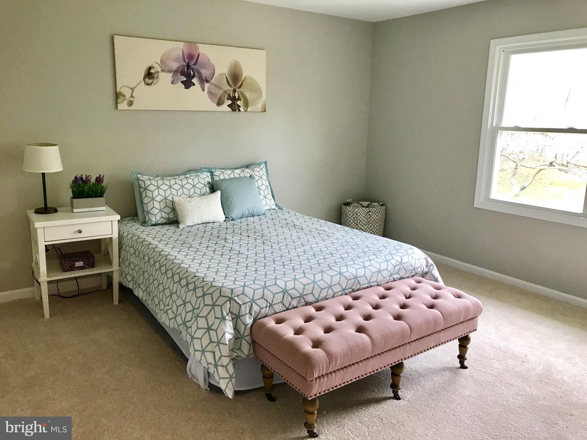 STRAWBERRY HILL EST SUB - Residential