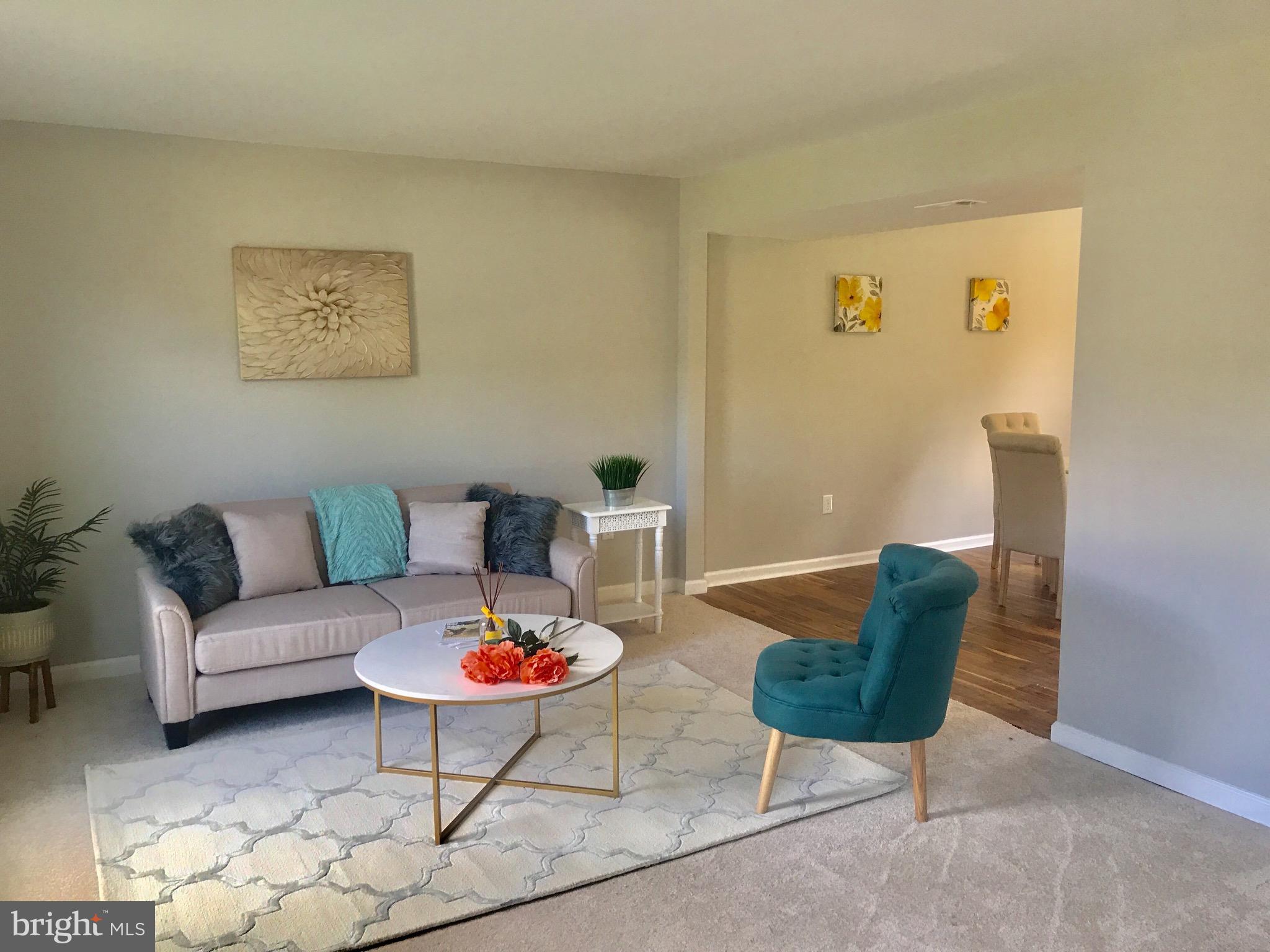 STRAWBERRY HILL EST SUB - Residential