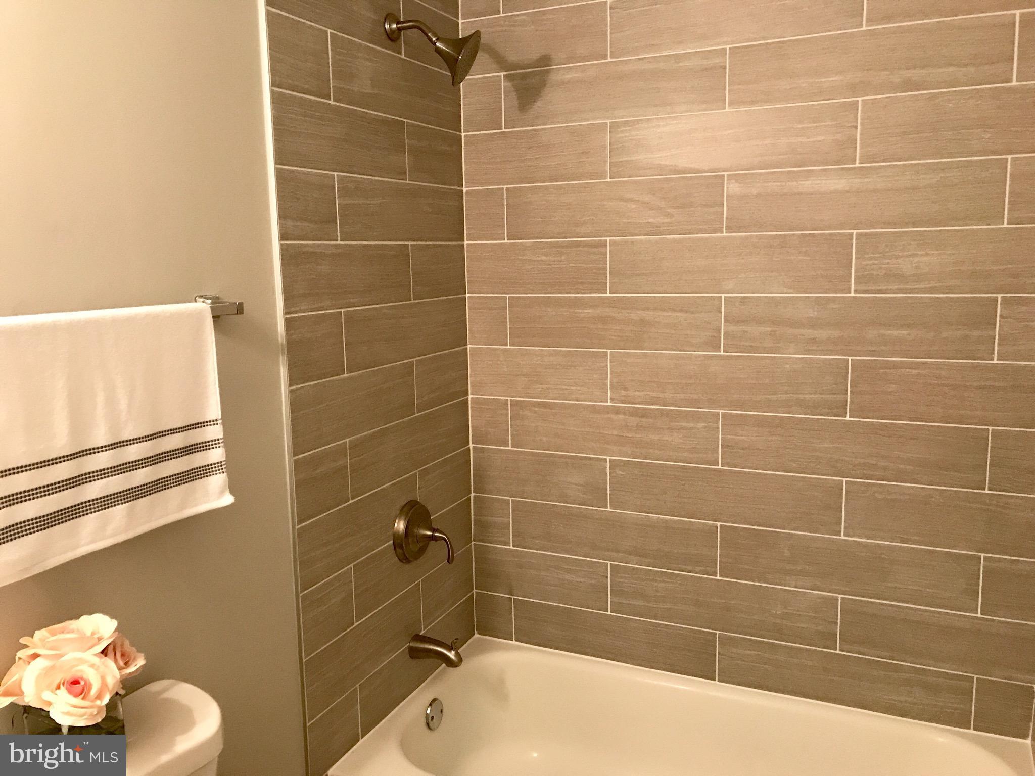 STRAWBERRY HILL EST SUB - Residential